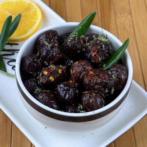 Edremit Tipi Salamura Siyah Zeytin (M)